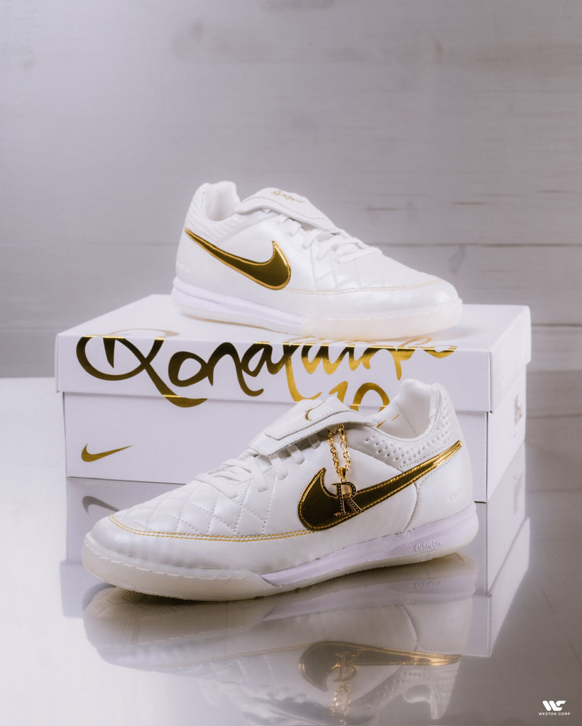 Ronaldinho x Nike Tiempo Legend IC 'Touch of Gold'