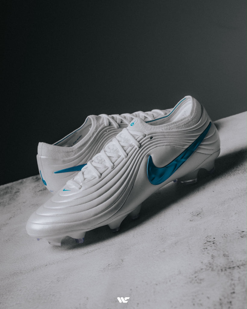 Tiempo Maestro Elite FG 'Bright Lights' Pack