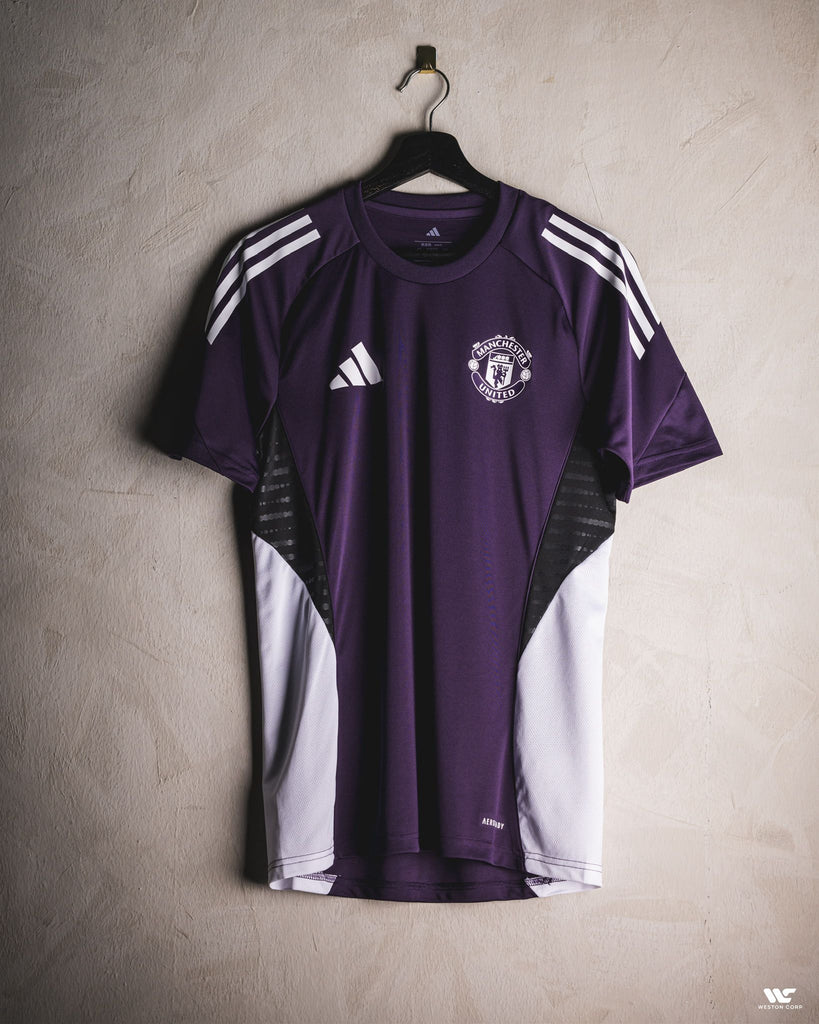 Manchester United Adult 2025/26 Training Jersey – Weston Corporation