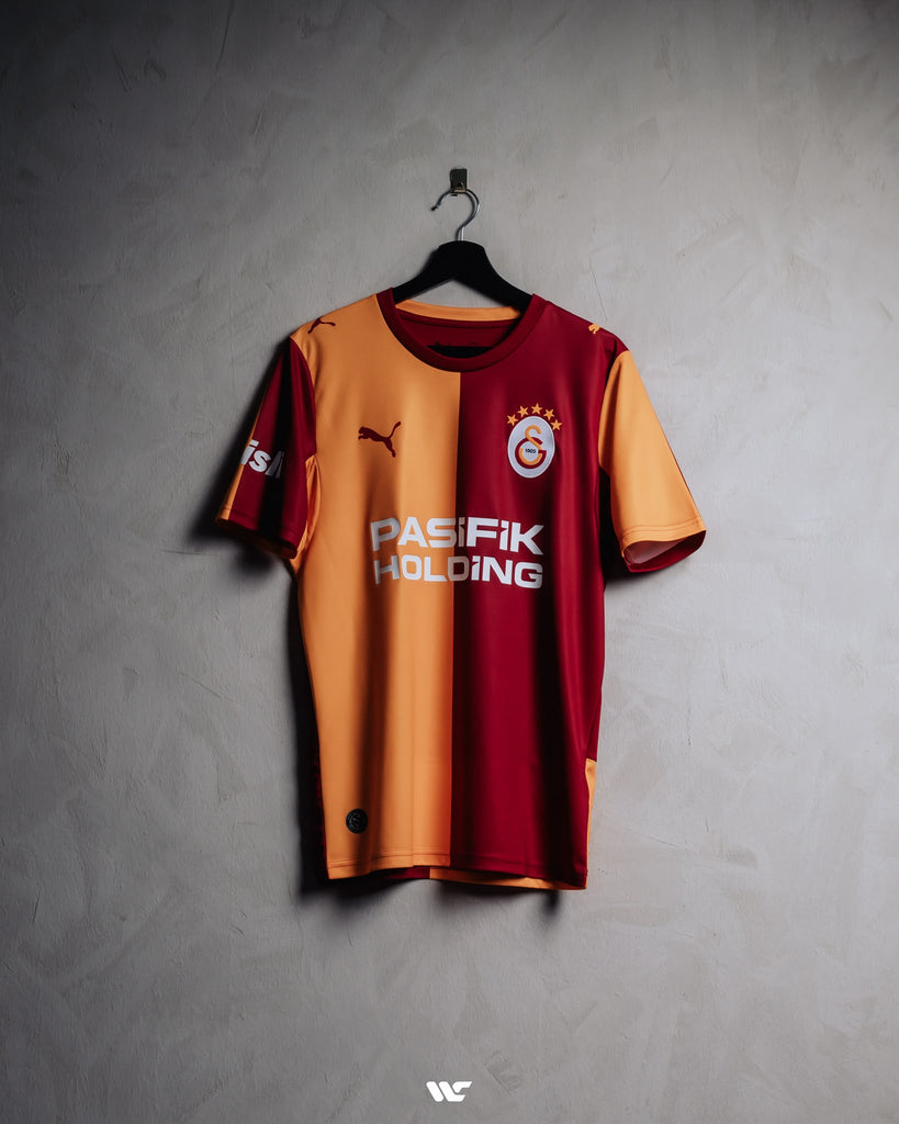 Galatasaray S.K Adult 2026/27 Home Jersey
