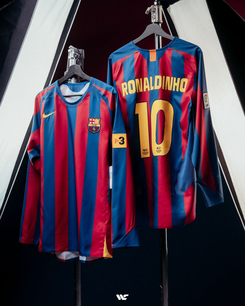 FC Barcelona Ronaldinho 10 ユニフォーム FC Barcelona Ronaldinho #10 Home Jersey 🟥 Ronaldinho 10 🟥 Collar
